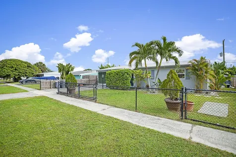 9278 Bloomfield Drive Palm Beach Gardens FL 33410