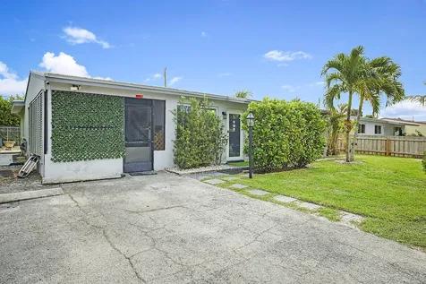 9278 Bloomfield Drive Palm Beach Gardens FL 33410