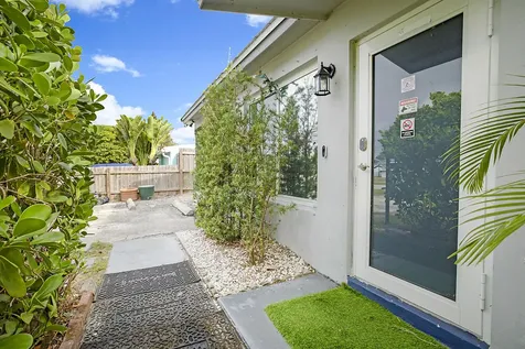 9278 Bloomfield Drive Palm Beach Gardens FL 33410