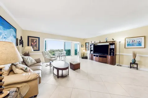 555 Se 6th Avenue Delray Beach FL 33483