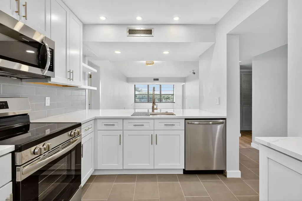 3710 Whitehall Drive West Palm Beach FL 33401