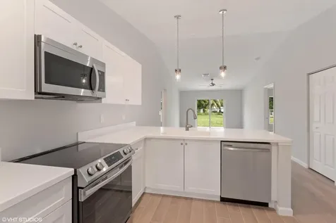 4910 Se Jack Avenue Stuart FL 34997