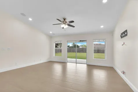 183 Sw Ladybug Drive Port Saint Lucie FL 34953