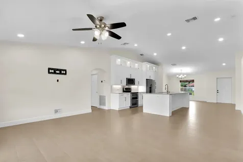 183 Sw Ladybug Drive Port Saint Lucie FL 34953