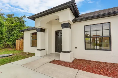 183 Sw Ladybug Drive Port Saint Lucie FL 34953