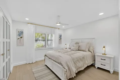 479 Prestwick Circle Palm Beach Gardens FL 33418
