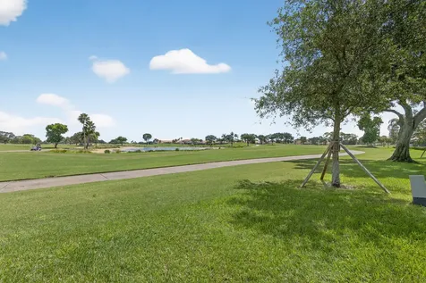 479 Prestwick Circle Palm Beach Gardens FL 33418