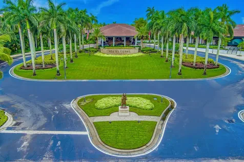 479 Prestwick Circle Palm Beach Gardens FL 33418