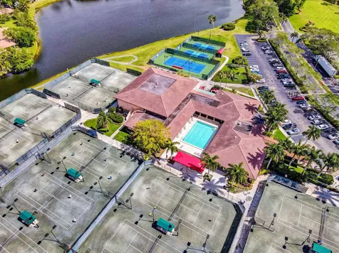 479 Prestwick Circle Palm Beach Gardens FL 33418