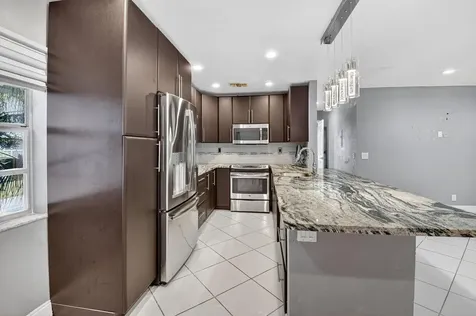624 Flanders M Delray Beach FL 33484