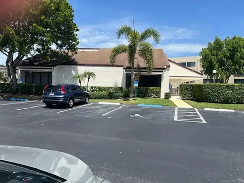 3138 Via Poinciana Lake Worth FL 33467