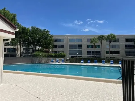 3138 Via Poinciana Lake Worth FL 33467