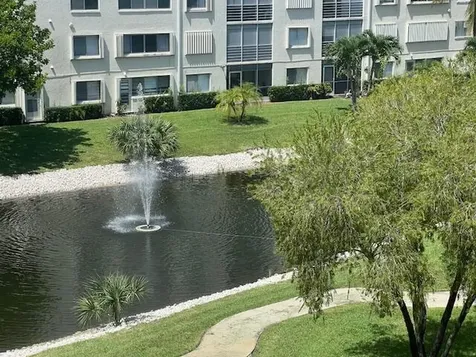 3138 Via Poinciana Lake Worth FL 33467