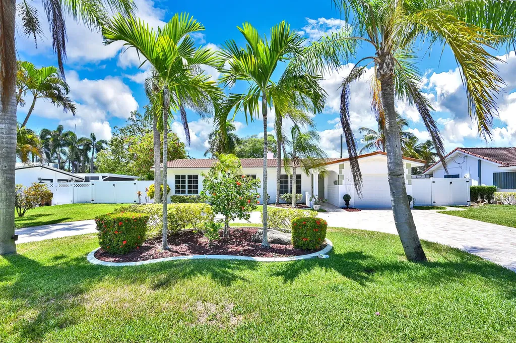 904 SE 12th Street Deerfield Beach FL 33441