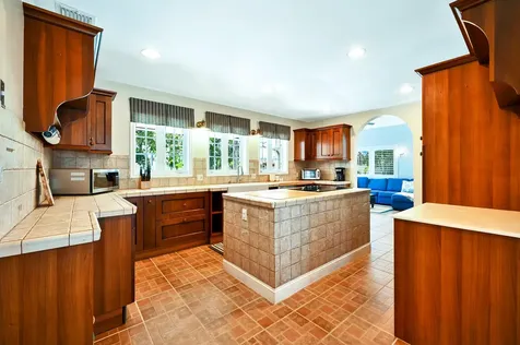 904 SE 12th Street Deerfield Beach FL 33441