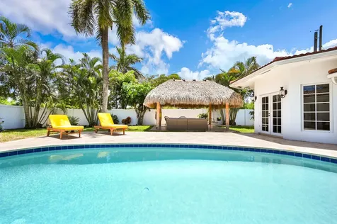 904 SE 12th Street Deerfield Beach FL 33441