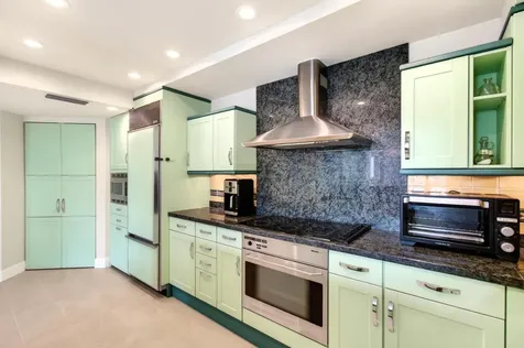 140 SE 5th Avenue Boca Raton FL 33432
