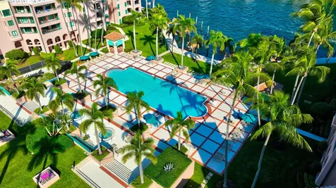 140 SE 5th Avenue Boca Raton FL 33432