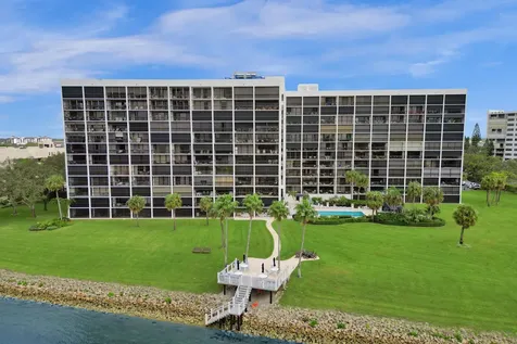356 Golfview Road North Palm Beach FL 33408