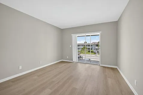 42 Easthampton B West Palm Beach FL 33417