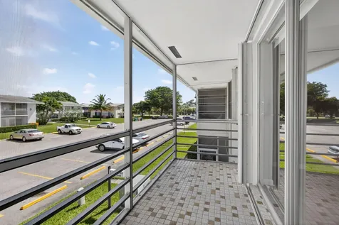 42 Easthampton B West Palm Beach FL 33417