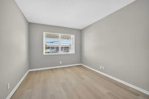 42 Easthampton B West Palm Beach FL 33417