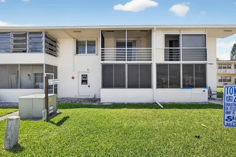 42 Easthampton B West Palm Beach FL 33417
