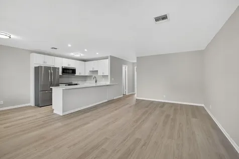 42 Easthampton B West Palm Beach FL 33417