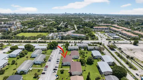 42 Easthampton B West Palm Beach FL 33417