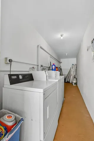 42 Easthampton B West Palm Beach FL 33417