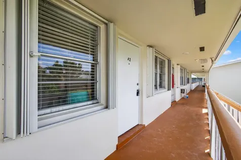 42 Easthampton B West Palm Beach FL 33417