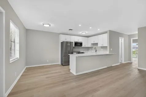 42 Easthampton B West Palm Beach FL 33417