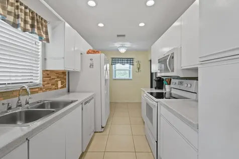1738 W Royal Tern Lane Fort Pierce FL 34982