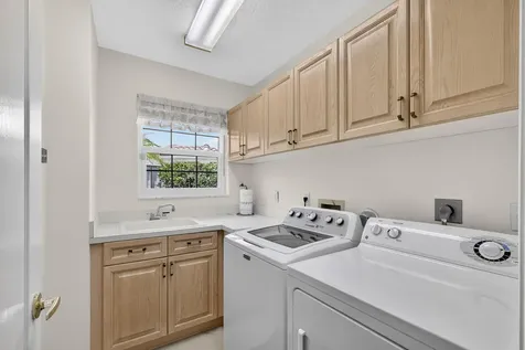 902 Augusta Pointe Drive Palm Beach Gardens FL 33418