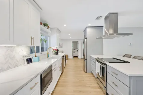 926 Sw 1st Street Boca Raton FL 33486