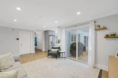 926 Sw 1st Street Boca Raton FL 33486