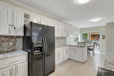 1541 Se Minorca Avenue Port Saint Lucie FL 34952