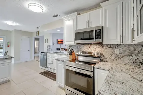 1541 Se Minorca Avenue Port Saint Lucie FL 34952