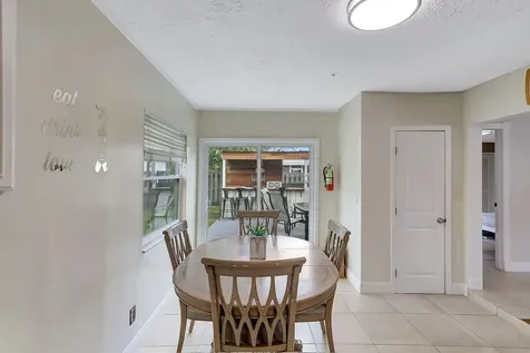 1541 Se Minorca Avenue Port Saint Lucie FL 34952