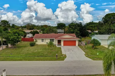 1541 Se Minorca Avenue Port Saint Lucie FL 34952