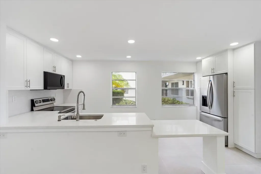 578 Burgundy M Delray Beach FL 33484