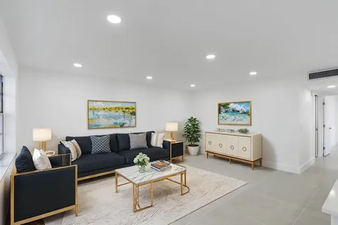 578 Burgundy M Delray Beach FL 33484