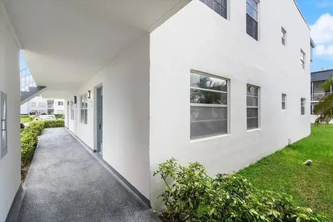 578 Burgundy M Delray Beach FL 33484