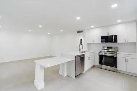 578 Burgundy M Delray Beach FL 33484