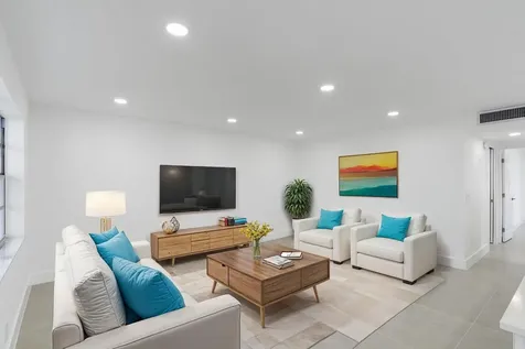 578 Burgundy M Delray Beach FL 33484
