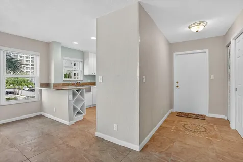 2870 Ne 14th Street Causeway Pompano Beach FL 33062