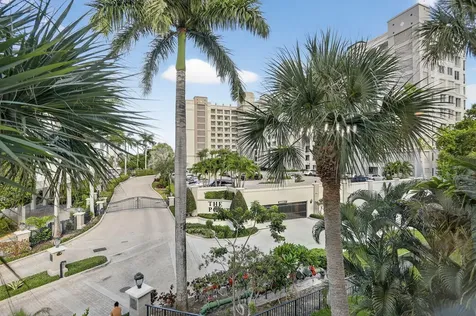 2870 Ne 14th Street Causeway Pompano Beach FL 33062