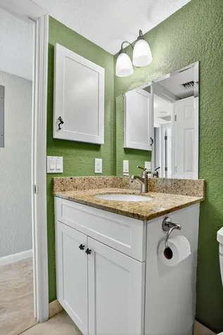 2870 Ne 14th Street Causeway Pompano Beach FL 33062