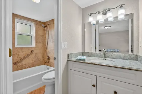 2870 Ne 14th Street Causeway Pompano Beach FL 33062