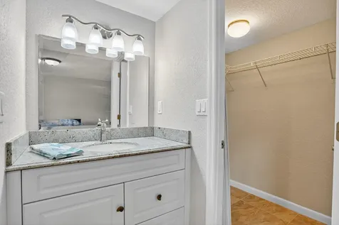 2870 Ne 14th Street Causeway Pompano Beach FL 33062